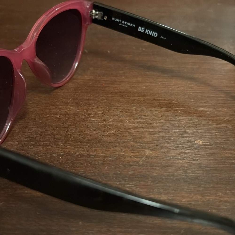 Kurt Geiger KGL9020 Black and Pink 57mm Gradient Cat Eye Sunglasses NEW - Picture 3 of 5